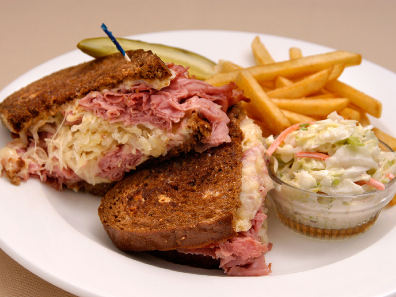 Night Out Winnipeg - Gallery - Bailey's Restaurant & Lounge